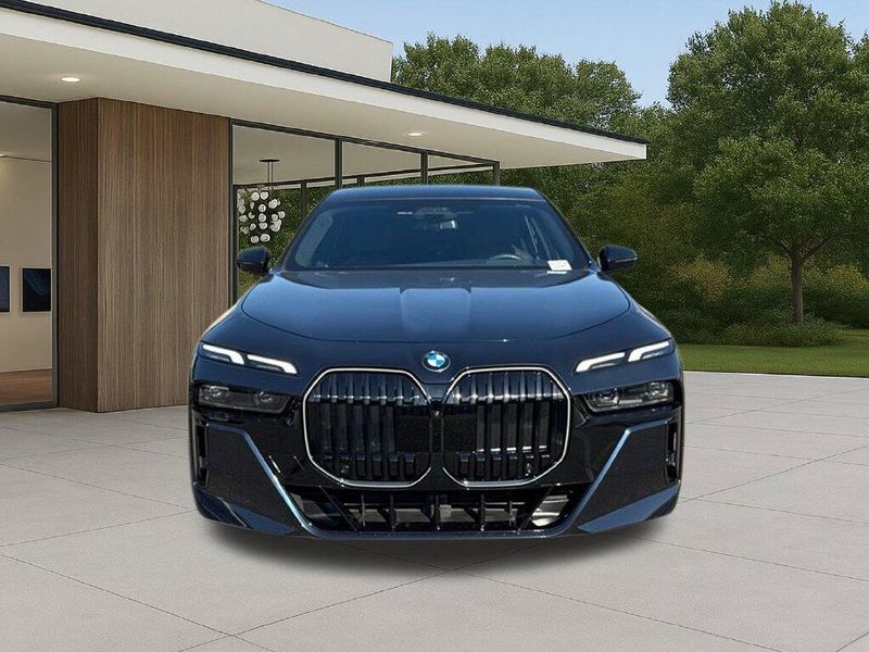 Used 2026 BMW 7 Series 740iImage 4