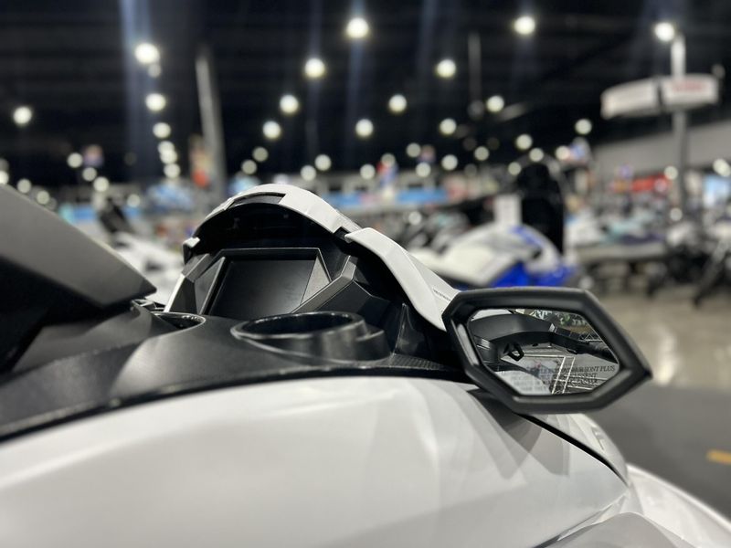 New 2025 Yamaha FX CRUISER SVHO W/AUDIO Image 12