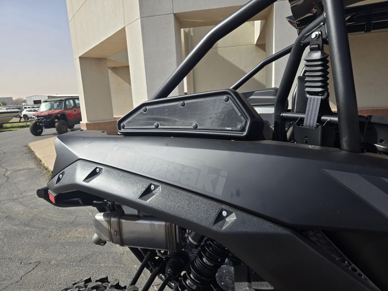 NEW 2026 KAWASAKI TERYX KRX4 1000 BLACKOUT EDITION Image 18