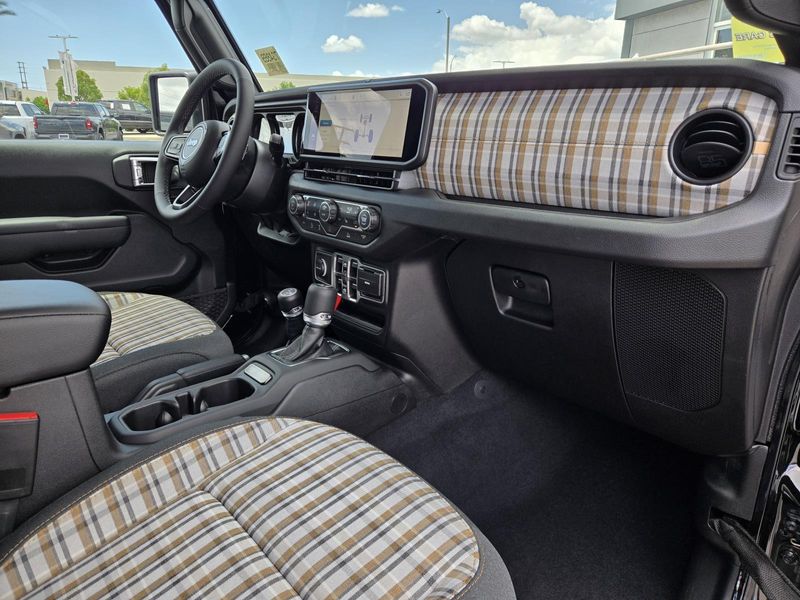 New 2026 Jeep Wrangler 4-door 85th Anniversary Edition