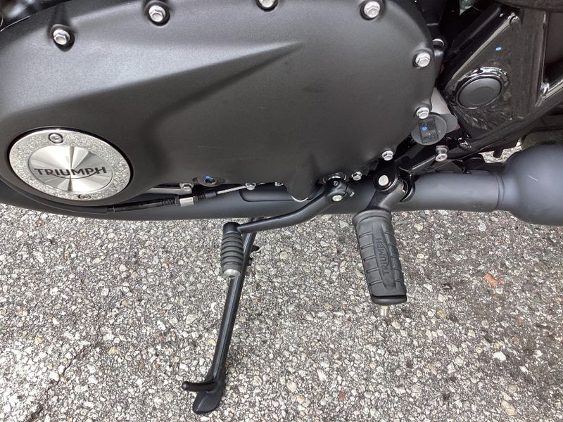 2025 Triumph Bonneville T120