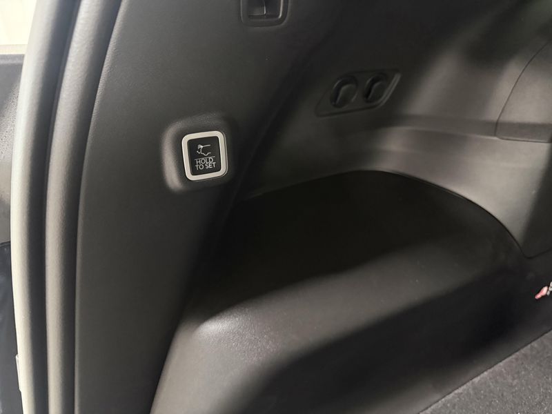 New 2026 Jeep Cherokee Limited 4x4Image 6