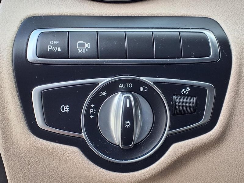 2018 Mercedes-Benz GLC 300 300Image 20