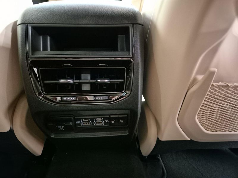 2025 Jeep Grand Cherokee Limited 4x4Image 9