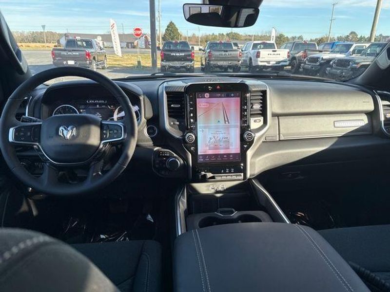 2026 RAM 1500 Big Horn Crew Cab 4x4 5'7' Box