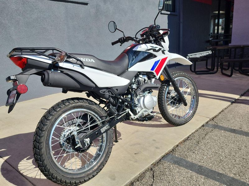 New 2025 Honda XR150L Image 12