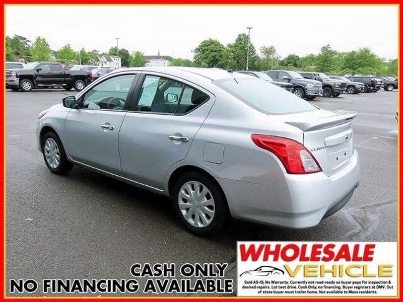 2018 Nissan Versa 1.6 SVImage 5