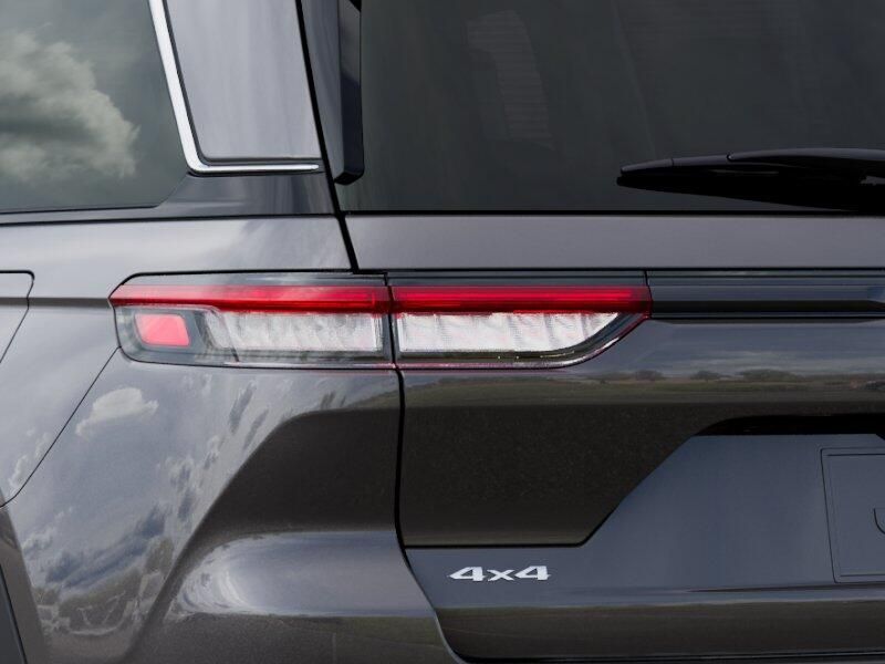 New 2026 Jeep Grand Cherokee Laredo XImage 5