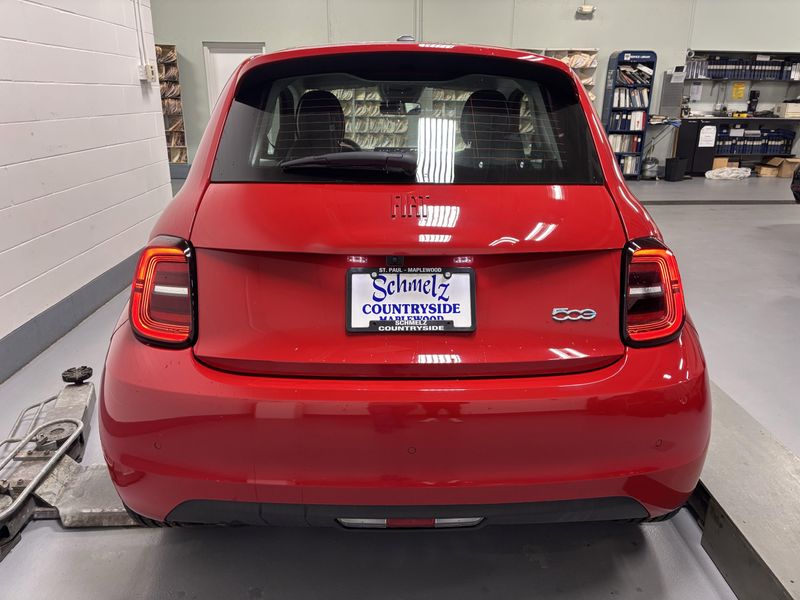 New 2024 Fiat 500e Inspi(red)Image 24