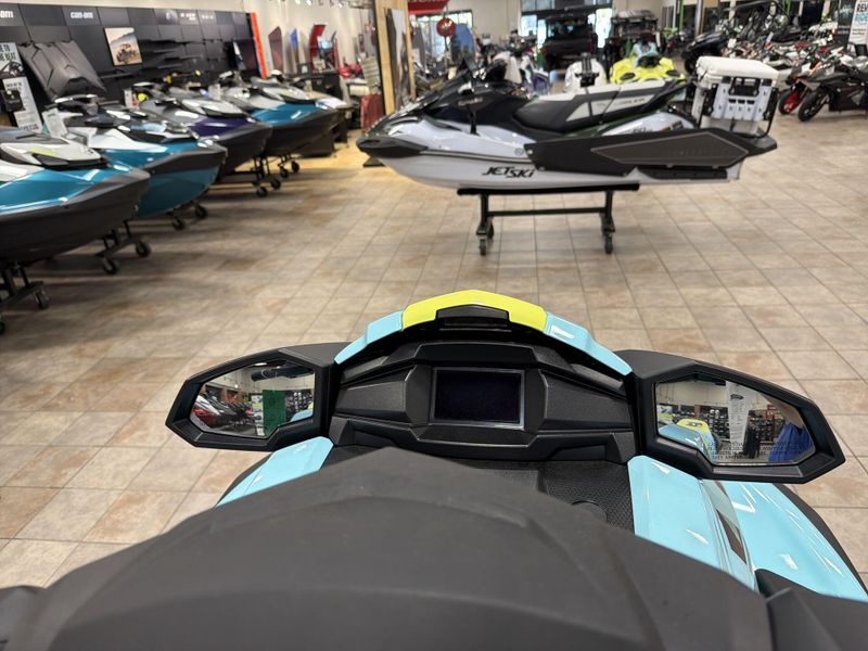 New 2025 Yamaha VX LIMITED HO Image 19