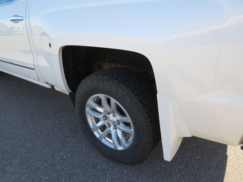 Used 2016 Chevrolet Silverado 1500 LTZ 4x4 4dr Crew Cab 5.8 ft. SBImage 10