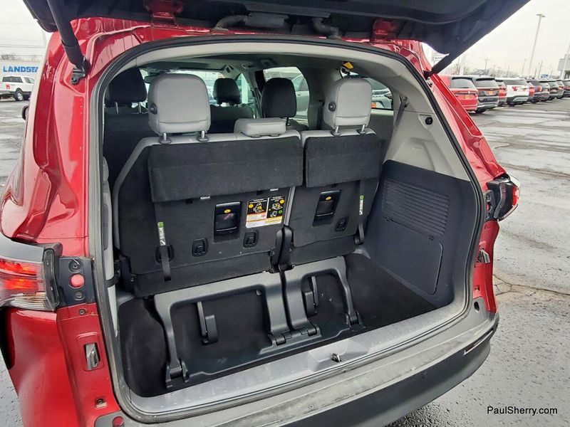 Used 2024 Toyota Sienna XLE