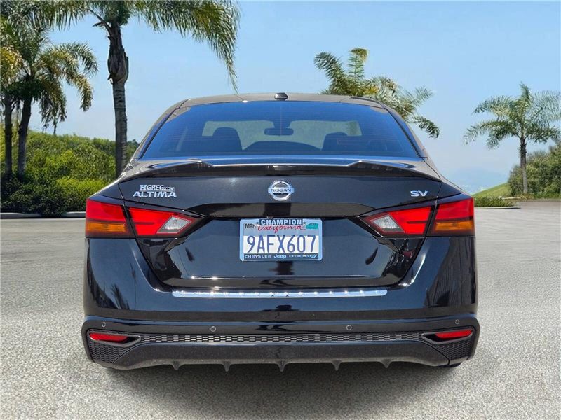 Used 2022 Nissan Altima 2.5 SV Sedan