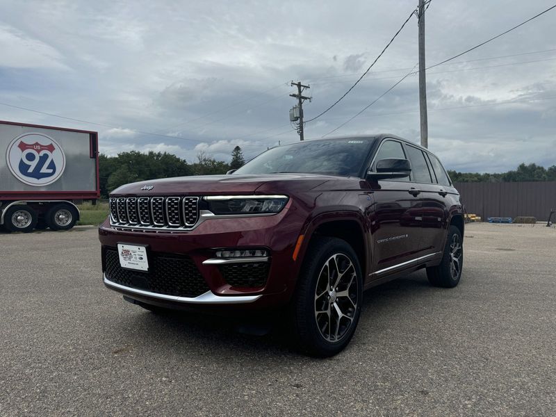 2024 Jeep Grand Cherokee Summit Reserve 4xeImage 4