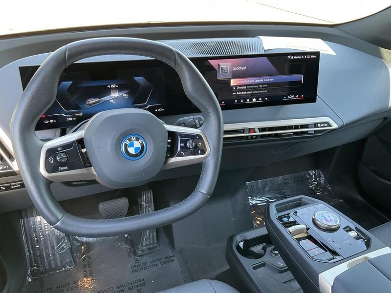 2024 BMW iX xDrive50Image 29