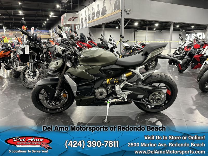 2024 Ducati STREETFIGHTER V2  in a STORM GREEN exterior color. Del Amo Motorsports of Redondo Beach (424) 304-1660 delamomotorsports.com 