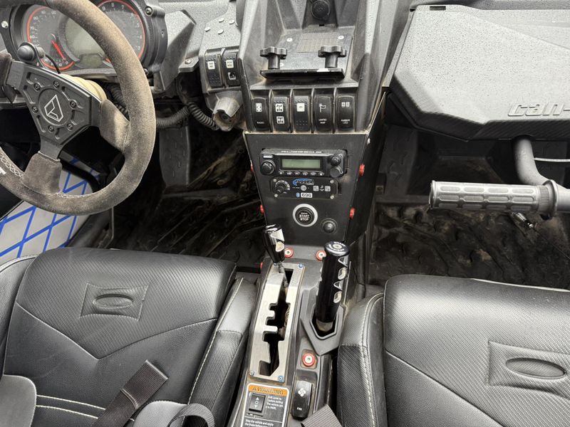 2017 Can-Am SSV MAVERICK X3 XRS 903TCIC TB 17 X rs TURBO R Image 8
