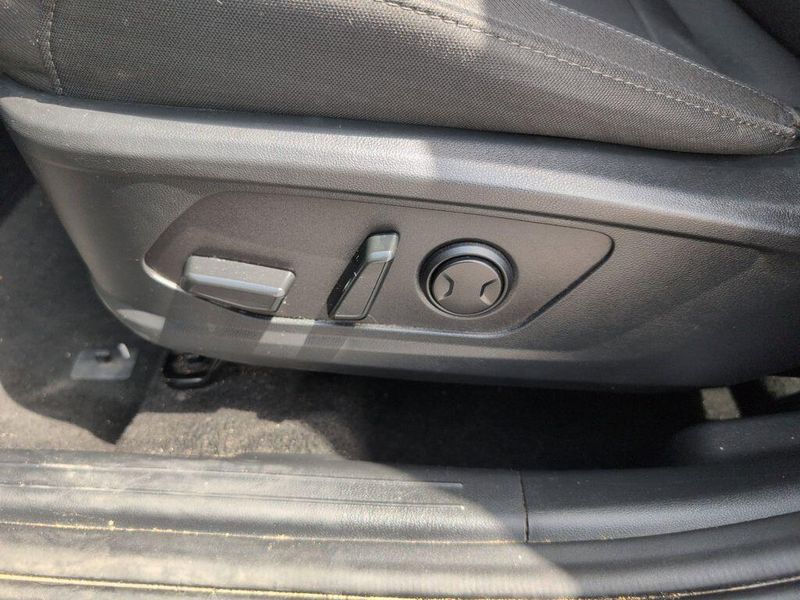 2023 Hyundai Tucson SELImage 11