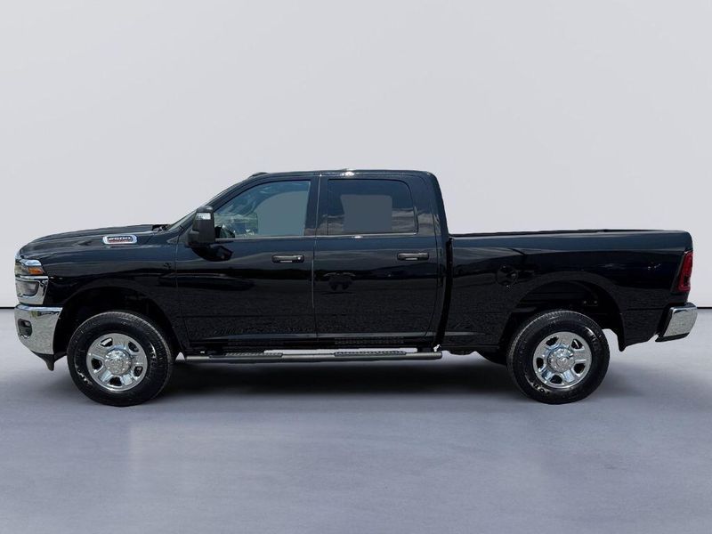 2025 Ram 2500 Tradesman photo 4