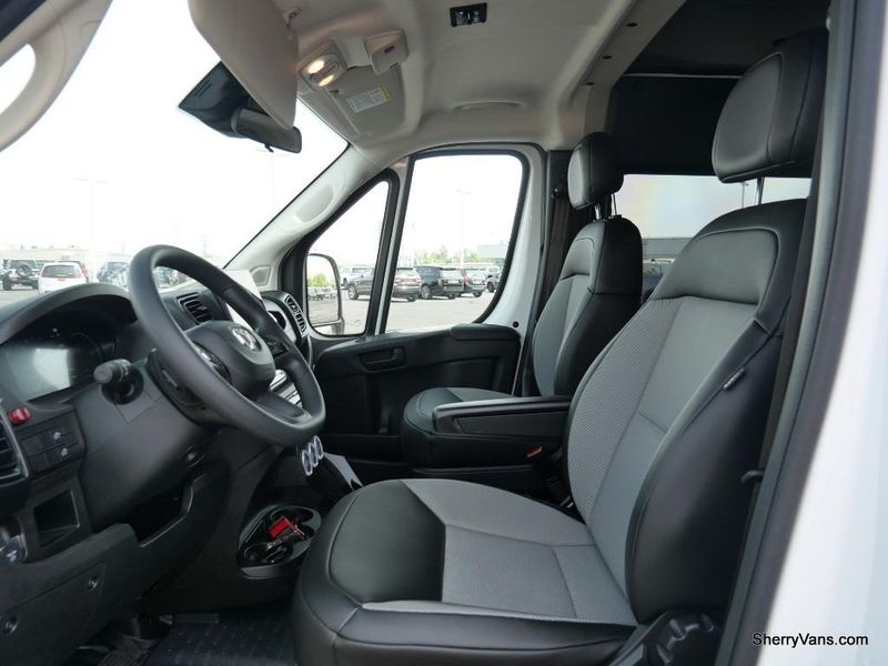 2023 RAM ProMaster 2500 High RoofImage 34