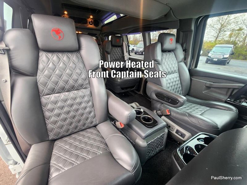 2023 Chevrolet Express 2500 Cargo photo 3