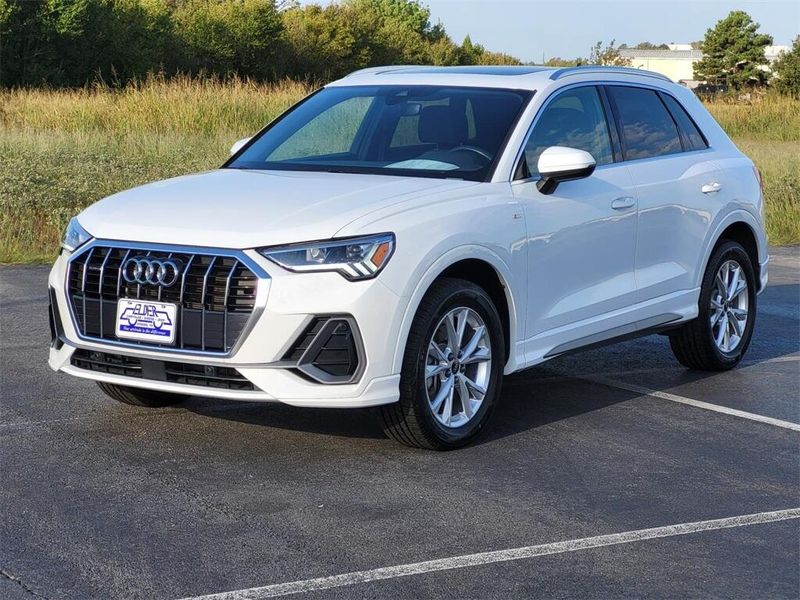 2023 Audi Q3 PremiumImage 3