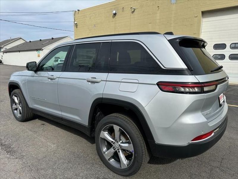 2025 Jeep Grand Cherokee Limited 4x4Image 10