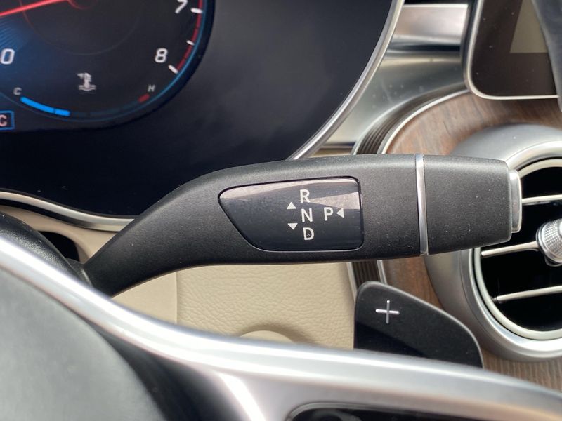 Used 2022 Mercedes-Benz GLC 300Image 24