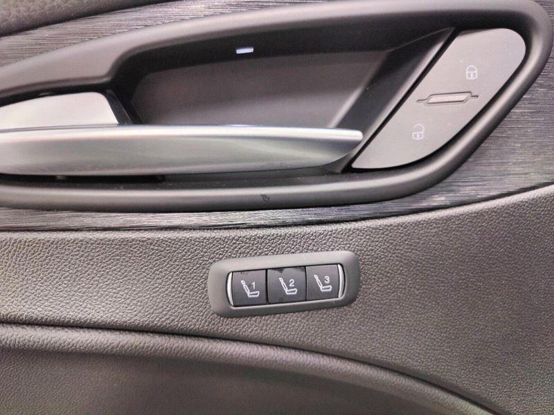 2022 Alfa Romeo Stelvio Sprint AWD w/Sunroof & NavImage 18
