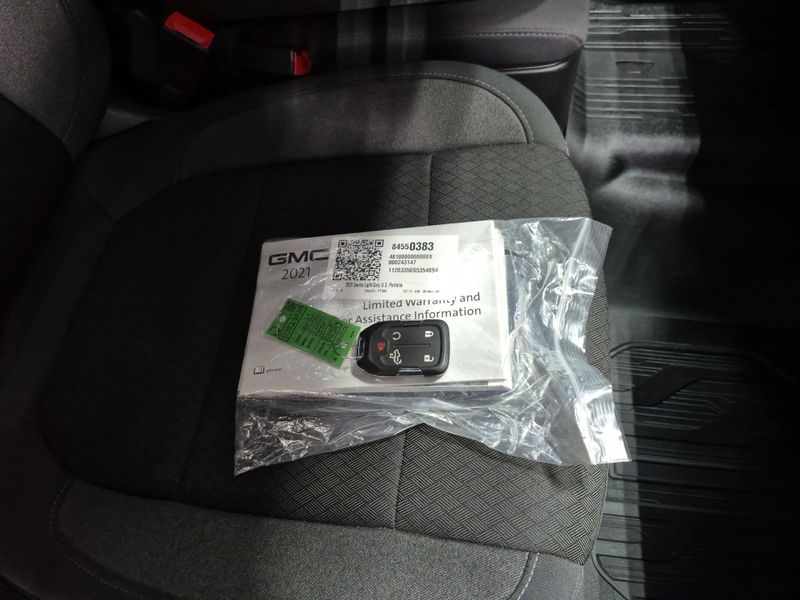 Used 2021 GMC Sierra 1500 ElevationImage 12