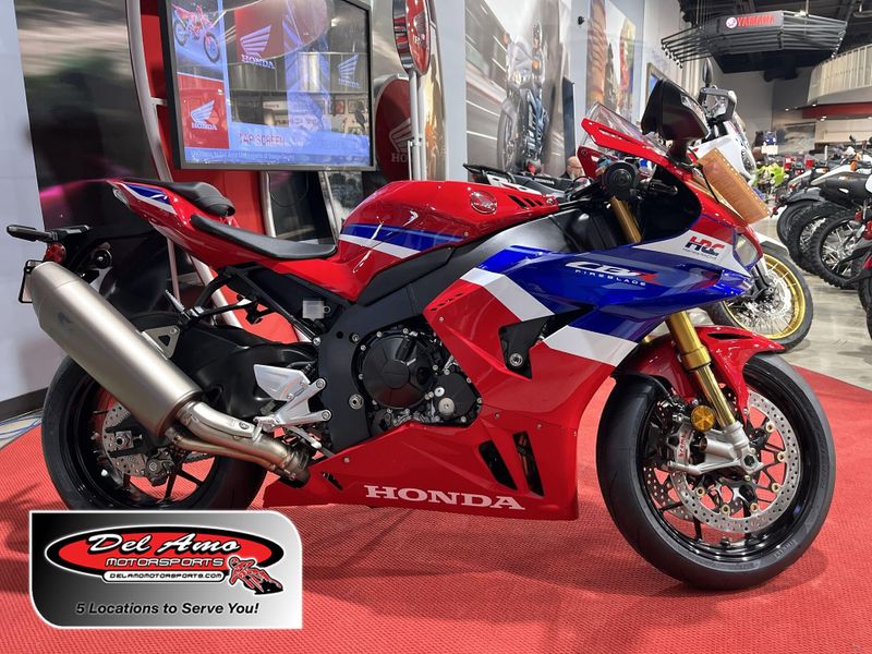New 2025 Honda CBR1000RR-R FIREBLADE SP Image 1