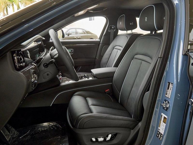 2025 Rolls-Royce Ghost Image 11
