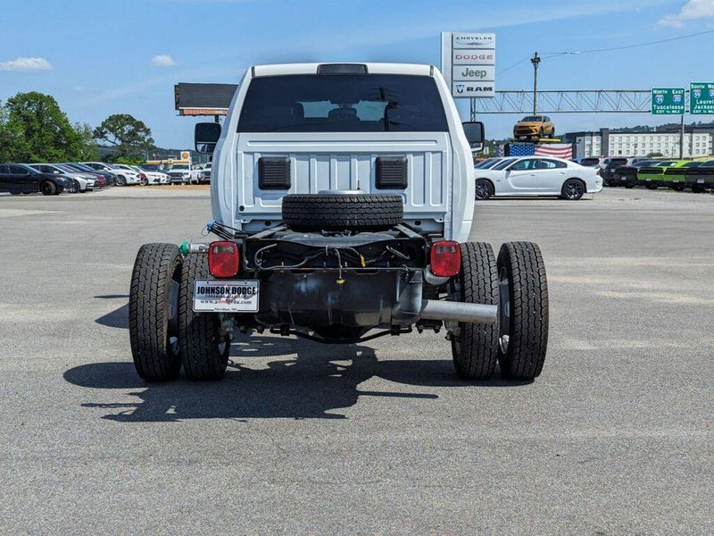 2023 RAM 5500 Chassis Tradesman in a Bright White Clear Coat exterior color and Diesel Gray/Blackinterior. Johnson Dodge 601-693-6343 pixelmotiondemo.com 