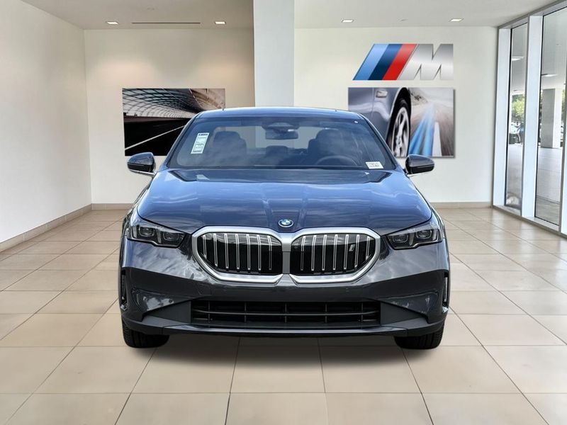 2025 BMW i5 eDrive40Image 3