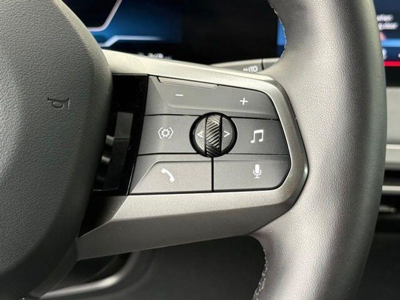 Used 2026 BMW iX xDrive60Image 25