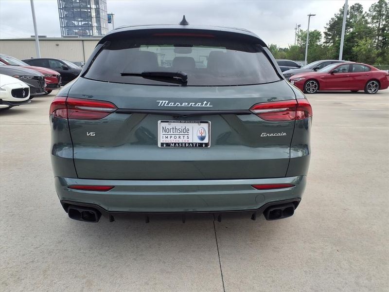 New 2026 Maserati Grecale ModenaImage 8