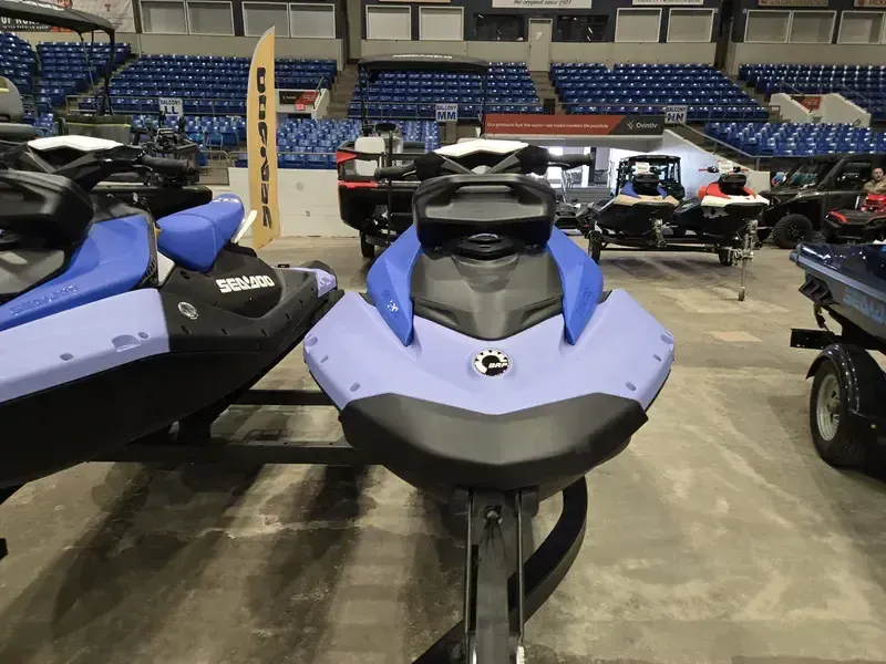 2025 SEADOO SPARK FOR 3 CONVENIENCE PACKAGE WITH SOUND SYSTEM DAZZLING BLUE AND VAPOR BLUE Image 11