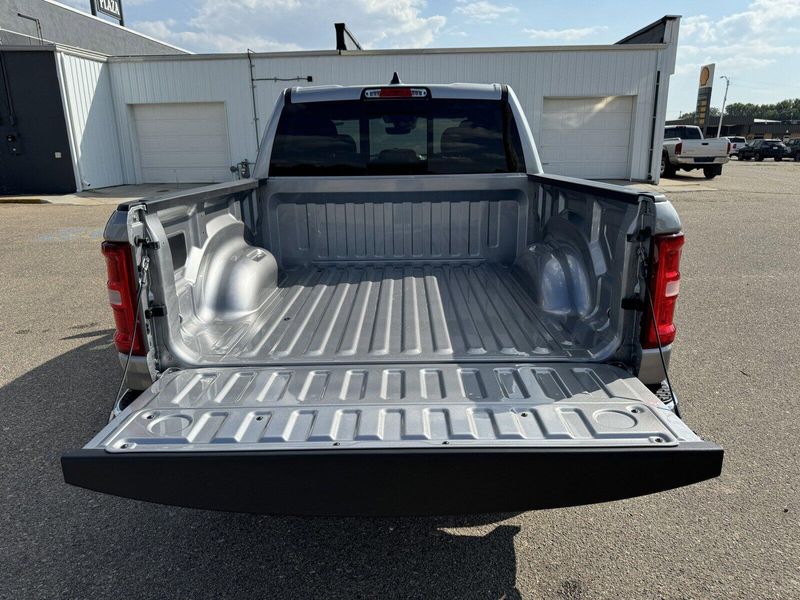 2025 RAM 1500 Big HornImage 9