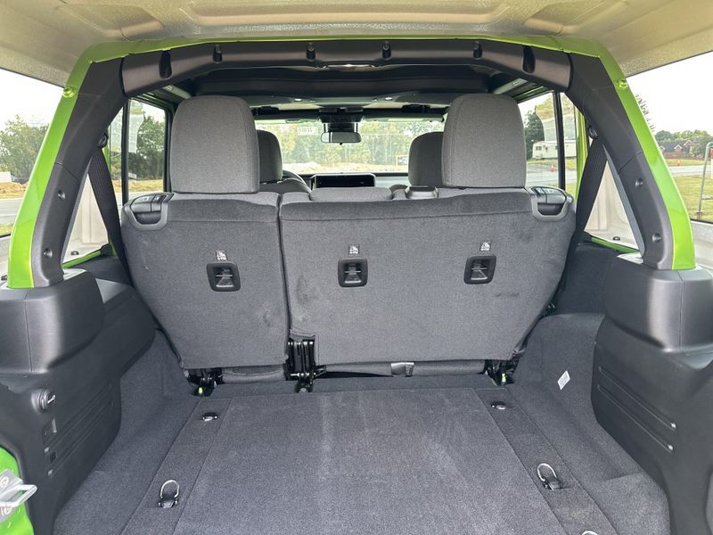 New 2025 Jeep Wrangler 4-door Sport SImage 12