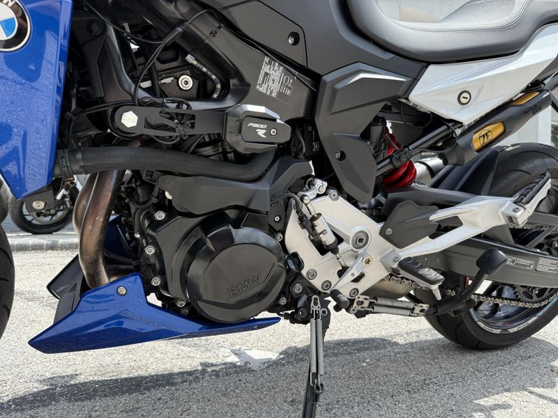 2022 BMW F 900 R