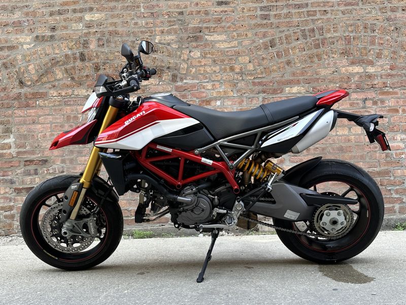 2019 Ducati Hypermotard 950 SP  Image 2