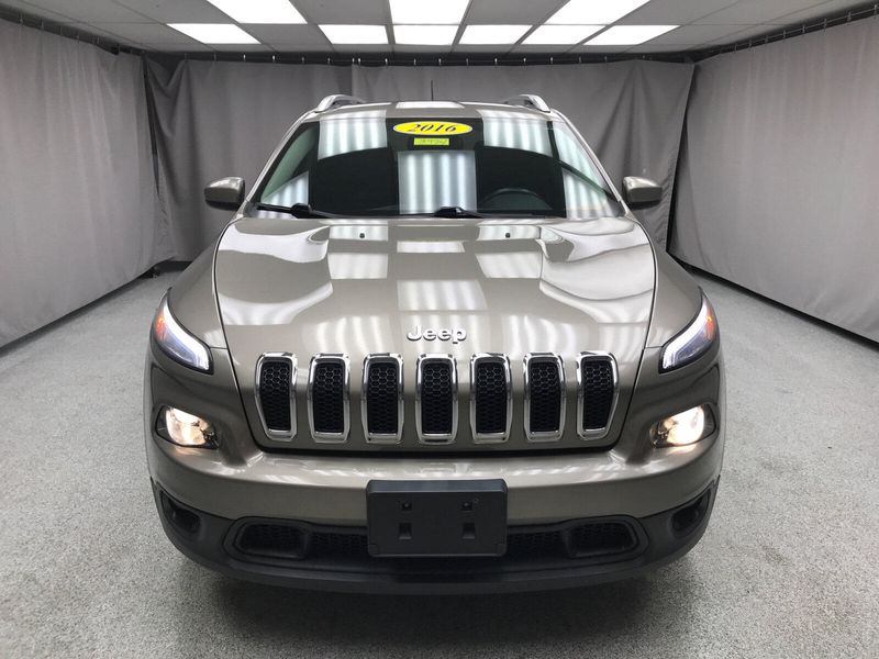 Used 2016 Jeep Cherokee LatitudeImage 18