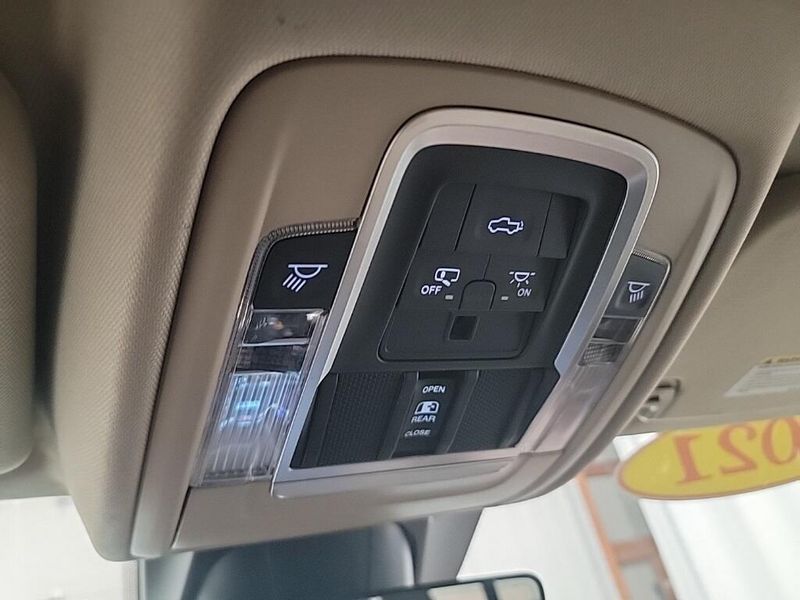 2021 Ram 1500 Laramie photo 21