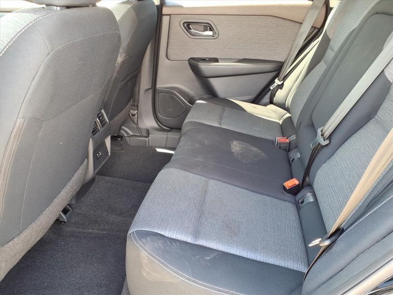 Used 2023 Nissan Rogue SVImage 14