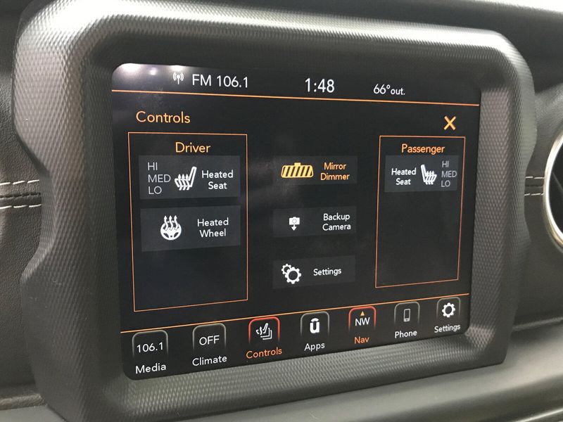 2019 Jeep Wrangler Unlimited SaharaImage 11