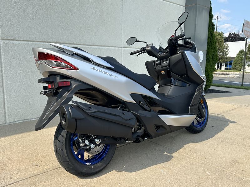 2024 Suzuki Burgman 400 in a SILVER exterior color. Cross Country Powersports 732-491-2900 crosscountrypowersports.com 