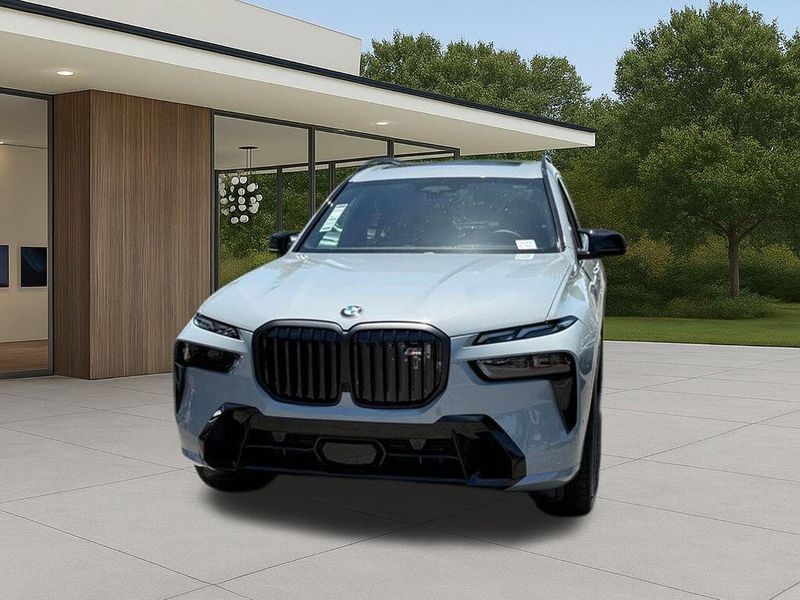 New 2027 BMW X7 M60iImage 3