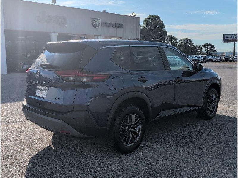 Used 2023 Nissan Rogue SImage 5