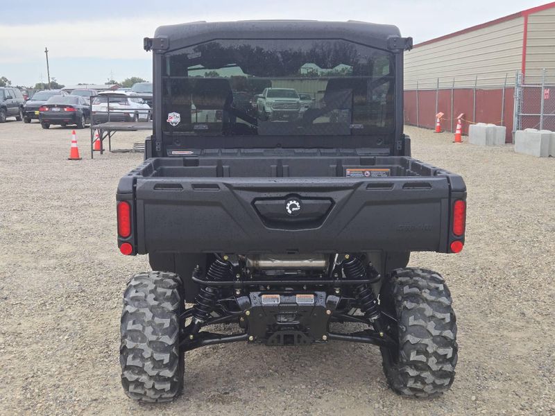 New 2027 Can-Am DEFENDER DPS CAB HD9 Image 7