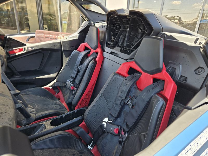 2025 Can-Am MAVERICK R MAX X RS 999T DCT DUSTY NAVY AND LEGION RED Image 12